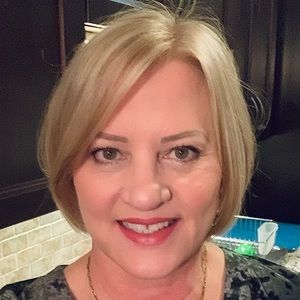 Meet your Posher, Marcia